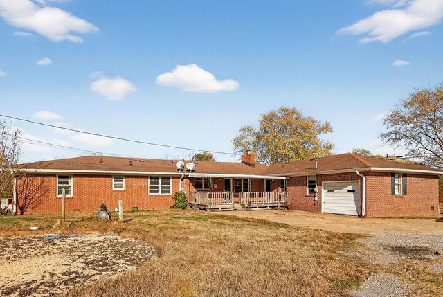 601 Pleasantwood Dr, Mount Pleasant, TN 38474