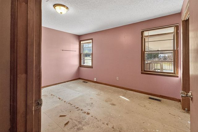 601 Pleasantwood Dr, Mount Pleasant, TN 38474