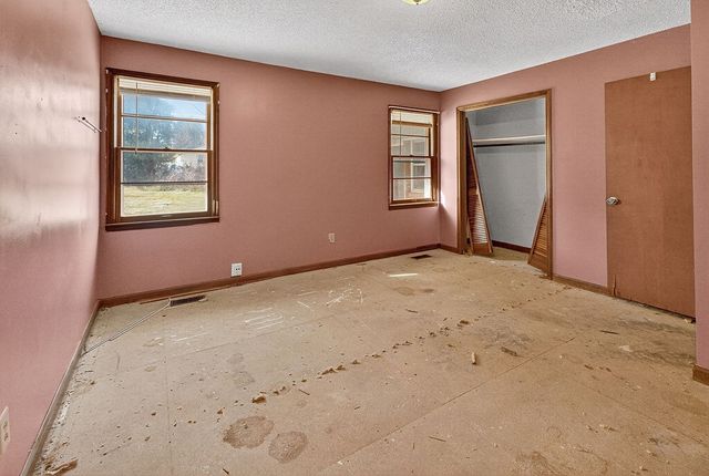 601 Pleasantwood Dr, Mount Pleasant, TN 38474