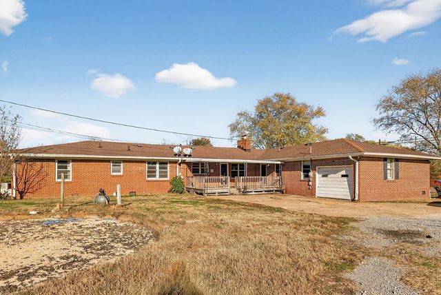 601 Pleasantwood Dr, Mount Pleasant, TN 38474