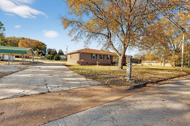 601 Pleasantwood Dr, Mount Pleasant, TN 38474