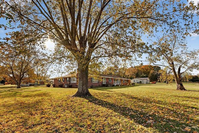 601 Pleasantwood Dr, Mount Pleasant, TN 38474