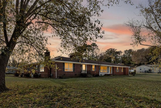 601 Pleasantwood Dr, Mount Pleasant, TN 38474