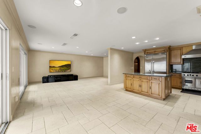 6138 Maryland Drive, Los Angeles, CA 90048
