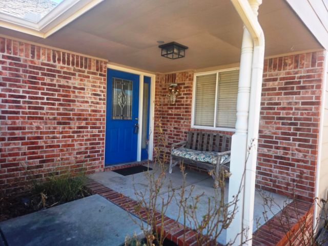 3011 Cottonwood Hill, Newton, KS 67114