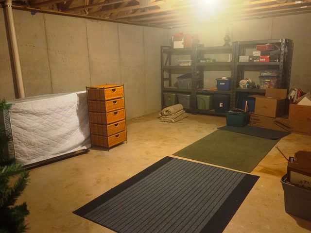 3011 Cottonwood Hill, Newton, KS 67114