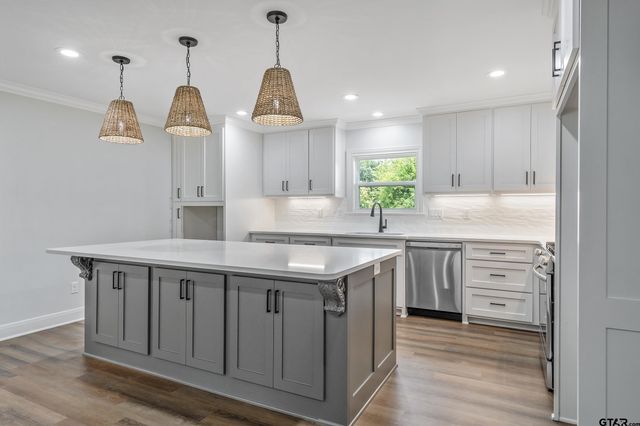 2918 Oak Knob, Tyler, TX 75701