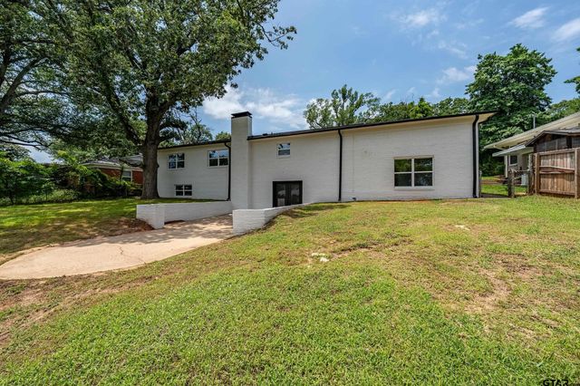 2918 Oak Knob, Tyler, TX 75701