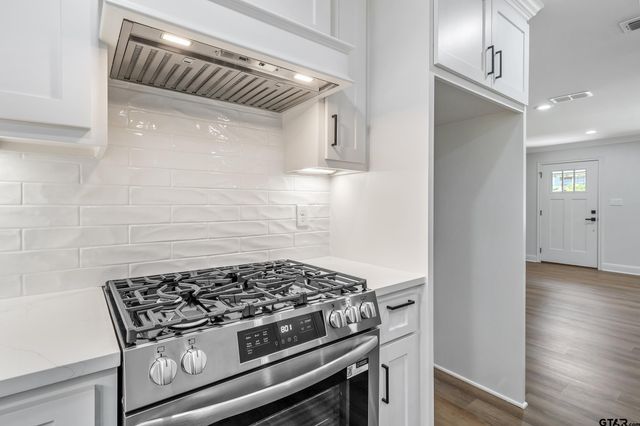 2918 Oak Knob, Tyler, TX 75701