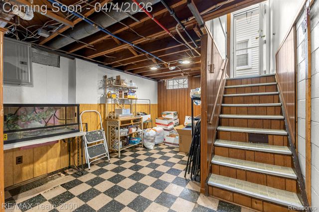 25521 Stanford Street, Dearborn Heights, MI 48125