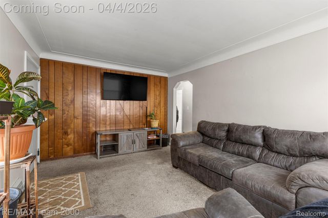 25521 Stanford Street, Dearborn Heights, MI 48125