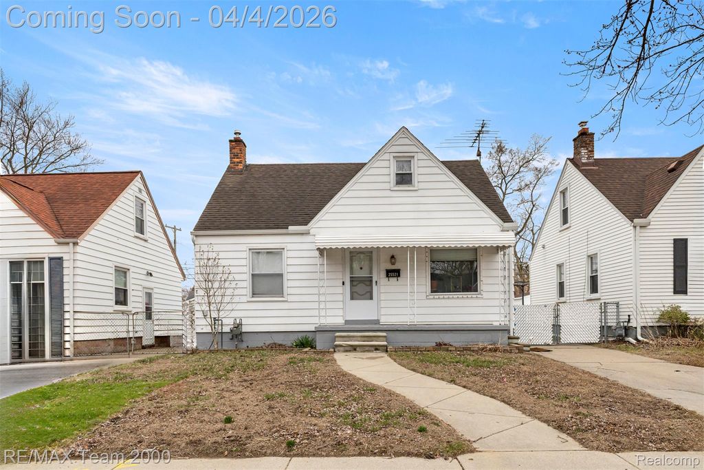 25521 Stanford Street, Dearborn Heights, MI 48125