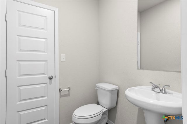 128 Bluestem Drive, Elgin, TX 78621
