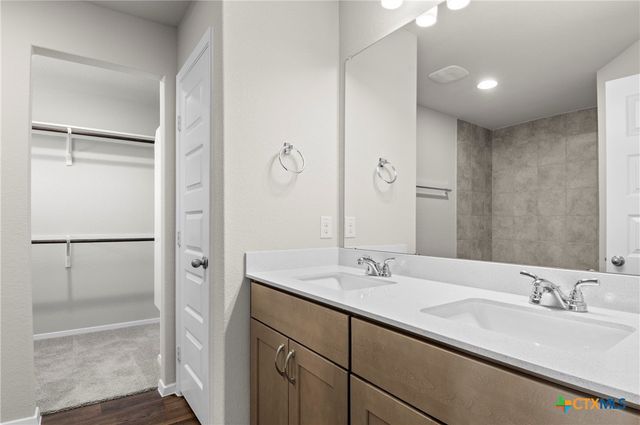 128 Bluestem Drive, Elgin, TX 78621