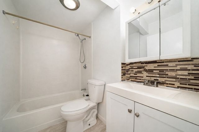 133 Commander Shea Blvd 505, Quincy, MA 02171