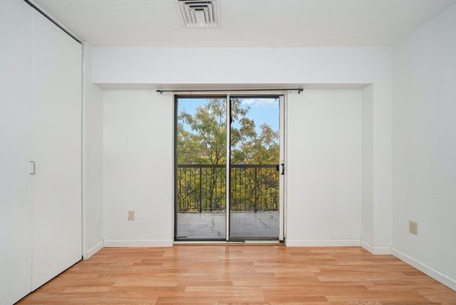 133 Commander Shea Blvd 505, Quincy, MA 02171