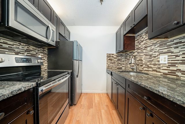 133 Commander Shea Blvd 505, Quincy, MA 02171