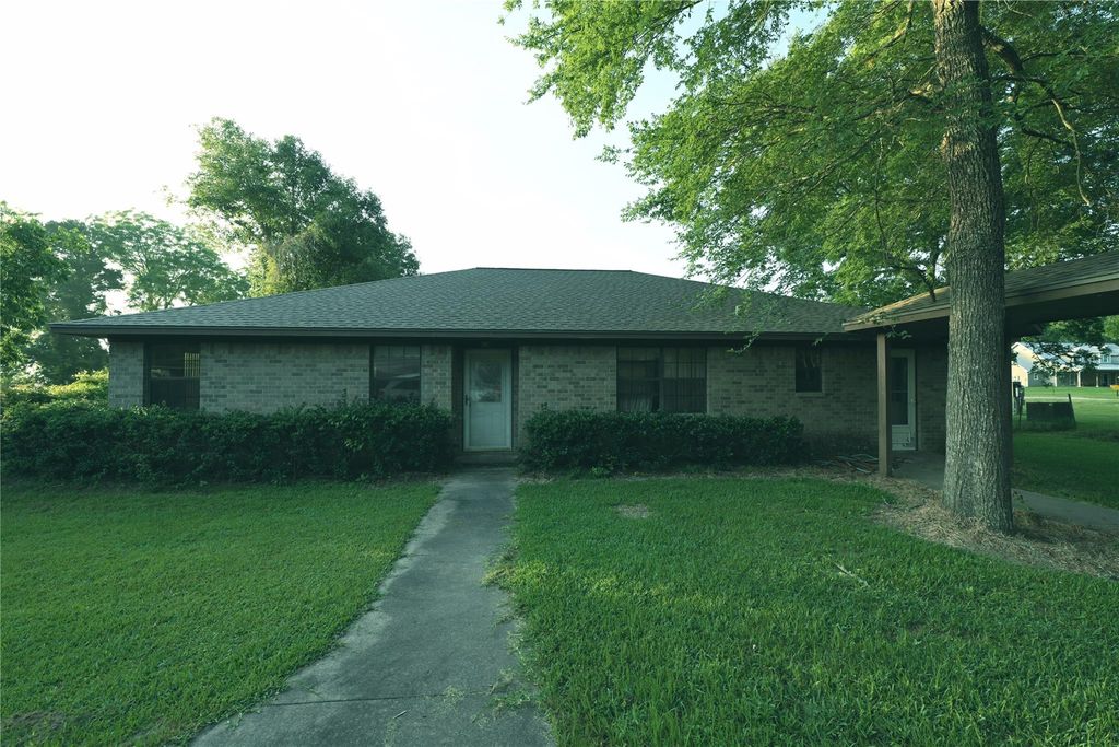 390 Johnson Road, Coldspring, TX 77331