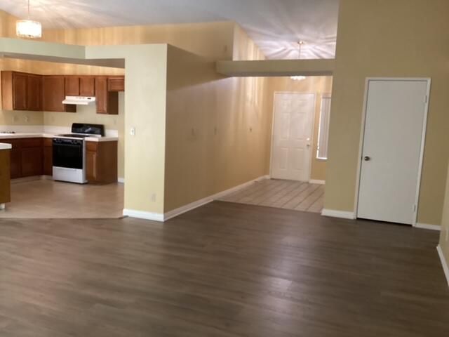 4660 Grandview Drive, Palmdale, CA 93551