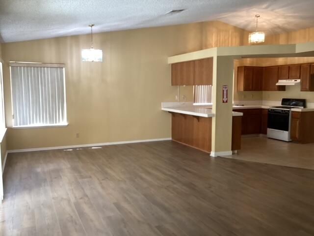 4660 Grandview Drive, Palmdale, CA 93551