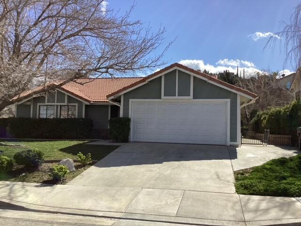 4660 Grandview Drive, Palmdale, CA 93551