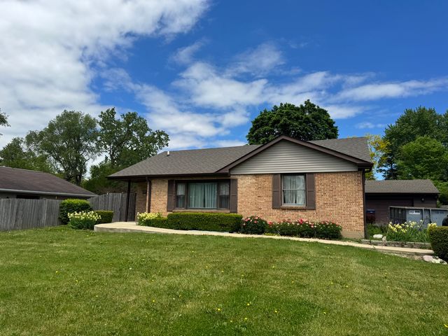 2130 Hawthorne Lane, Waukegan, IL 60087