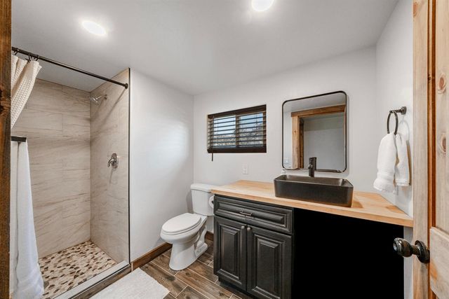 3587 W Madison Avenue, Fresno, CA 93706