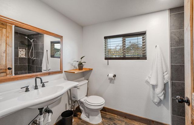 3587 W Madison Avenue, Fresno, CA 93706