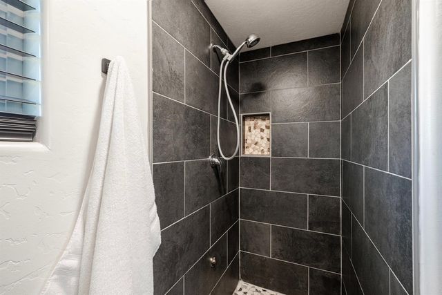 3587 W Madison Avenue, Fresno, CA 93706