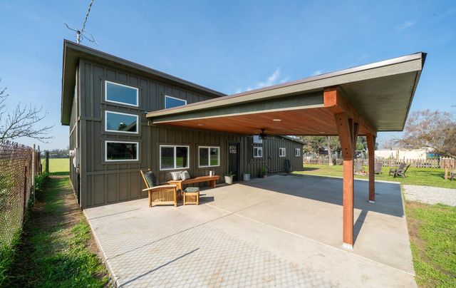 3587 W Madison Avenue, Fresno, CA 93706