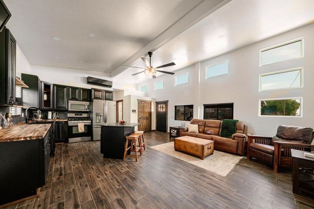 3587 W Madison Avenue, Fresno, CA 93706