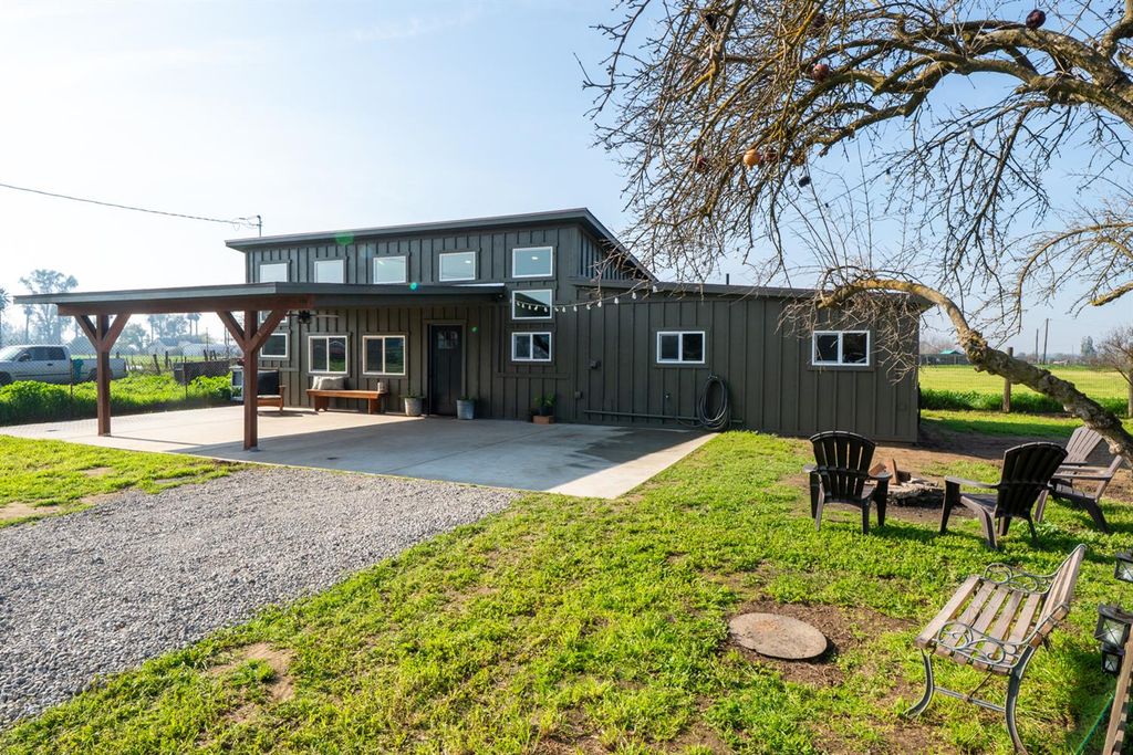 3587 W Madison Avenue, Fresno, CA 93706