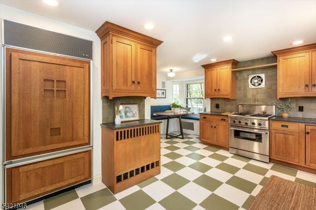 5 Fairview Ter, Maplewood Twp., NJ 07040