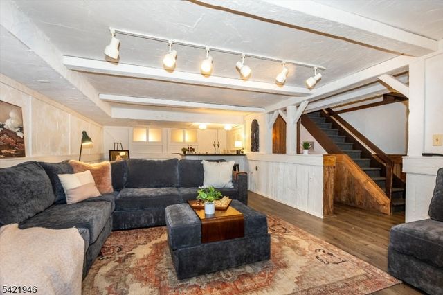 5 Fairview Ter, Maplewood Twp., NJ 07040