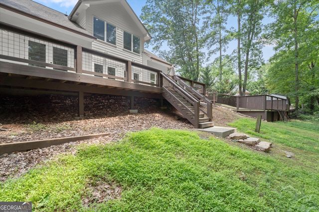 7135 Haw Creek Place, Gainesville, GA 30506