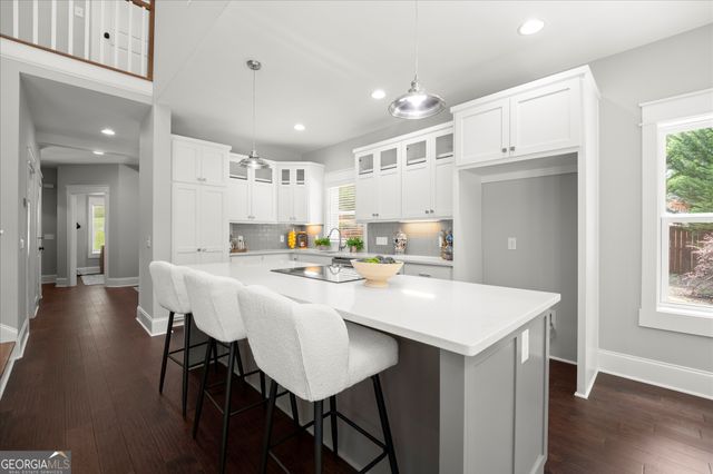 7135 Haw Creek Place, Gainesville, GA 30506