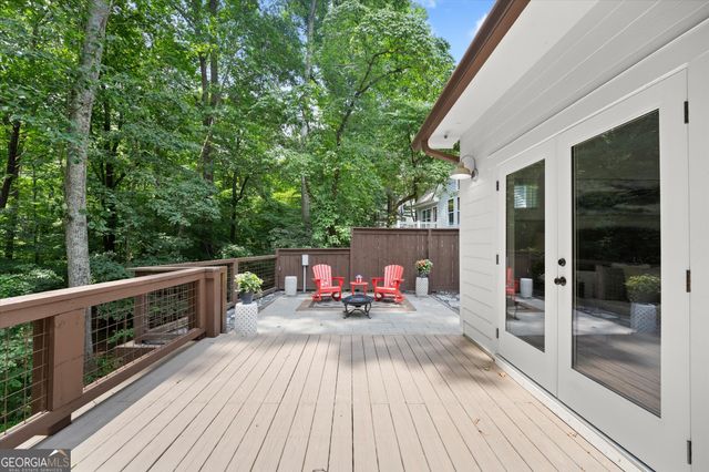 7135 Haw Creek Place, Gainesville, GA 30506