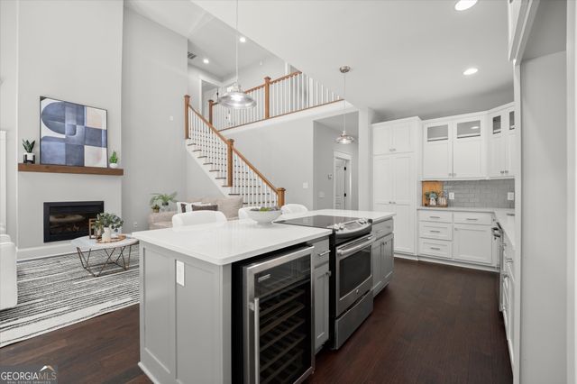 7135 Haw Creek Place, Gainesville, GA 30506