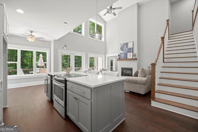 7135 Haw Creek Place, Gainesville, GA 30506