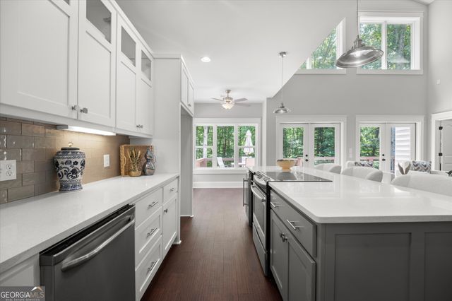 7135 Haw Creek Place, Gainesville, GA 30506