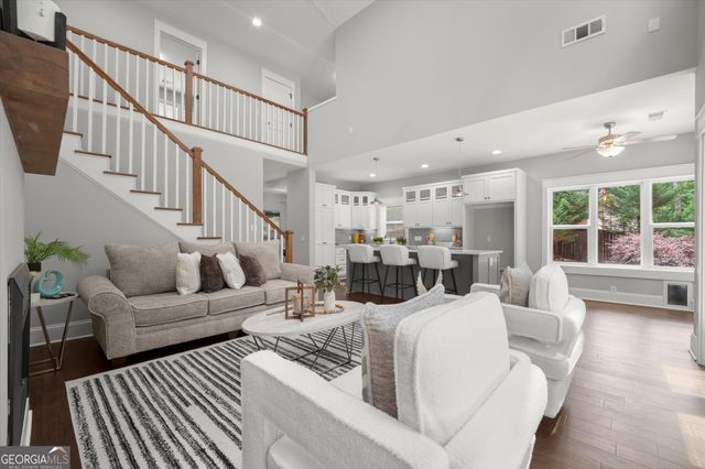 7135 Haw Creek Place, Gainesville, GA 30506