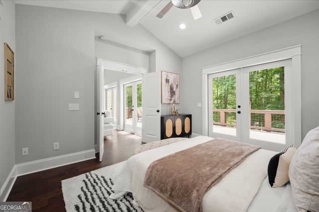 7135 Haw Creek Place, Gainesville, GA 30506