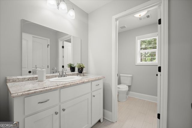 7135 Haw Creek Place, Gainesville, GA 30506