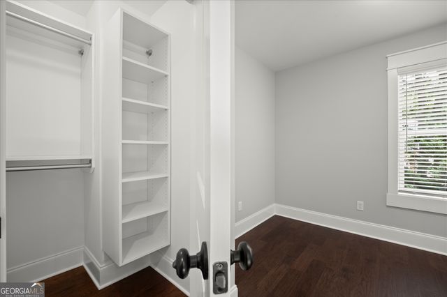 7135 Haw Creek Place, Gainesville, GA 30506