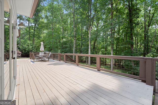 7135 Haw Creek Place, Gainesville, GA 30506