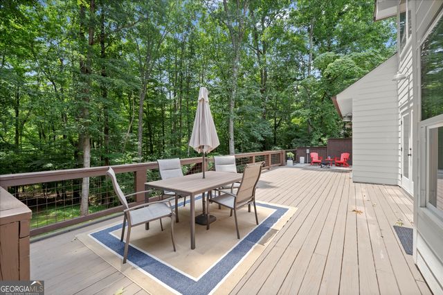 7135 Haw Creek Place, Gainesville, GA 30506