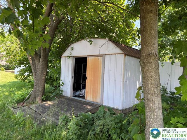 920 East Juniata Street, Salisbury Twp, PA 18103
