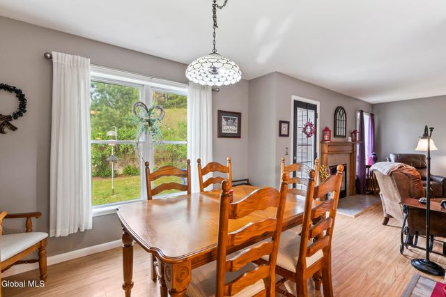 48 S Whitney Road, Saratoga Springs, NY 12866