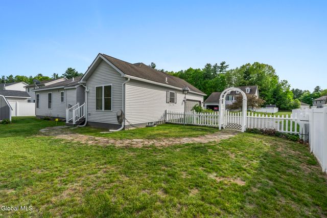 48 S Whitney Road, Saratoga Springs, NY 12866