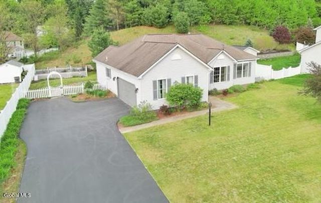 48 S Whitney Road, Saratoga Springs, NY 12866